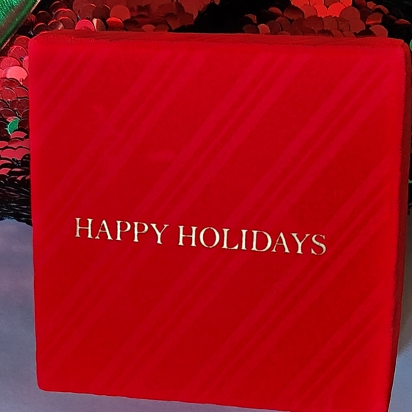 CHRISTMAS PIN BROOCH TEDDY BEAR HAPPY HOLIDAYS Red Green Enamel Crystals Gold 🧸 - Picture 3 of 11